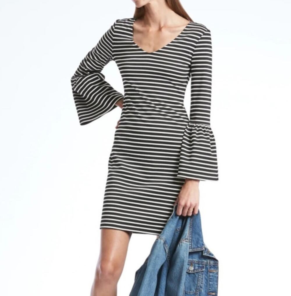 Banana Republic Petite Striped Bell Sleeve Dress Small Black White V-Neck